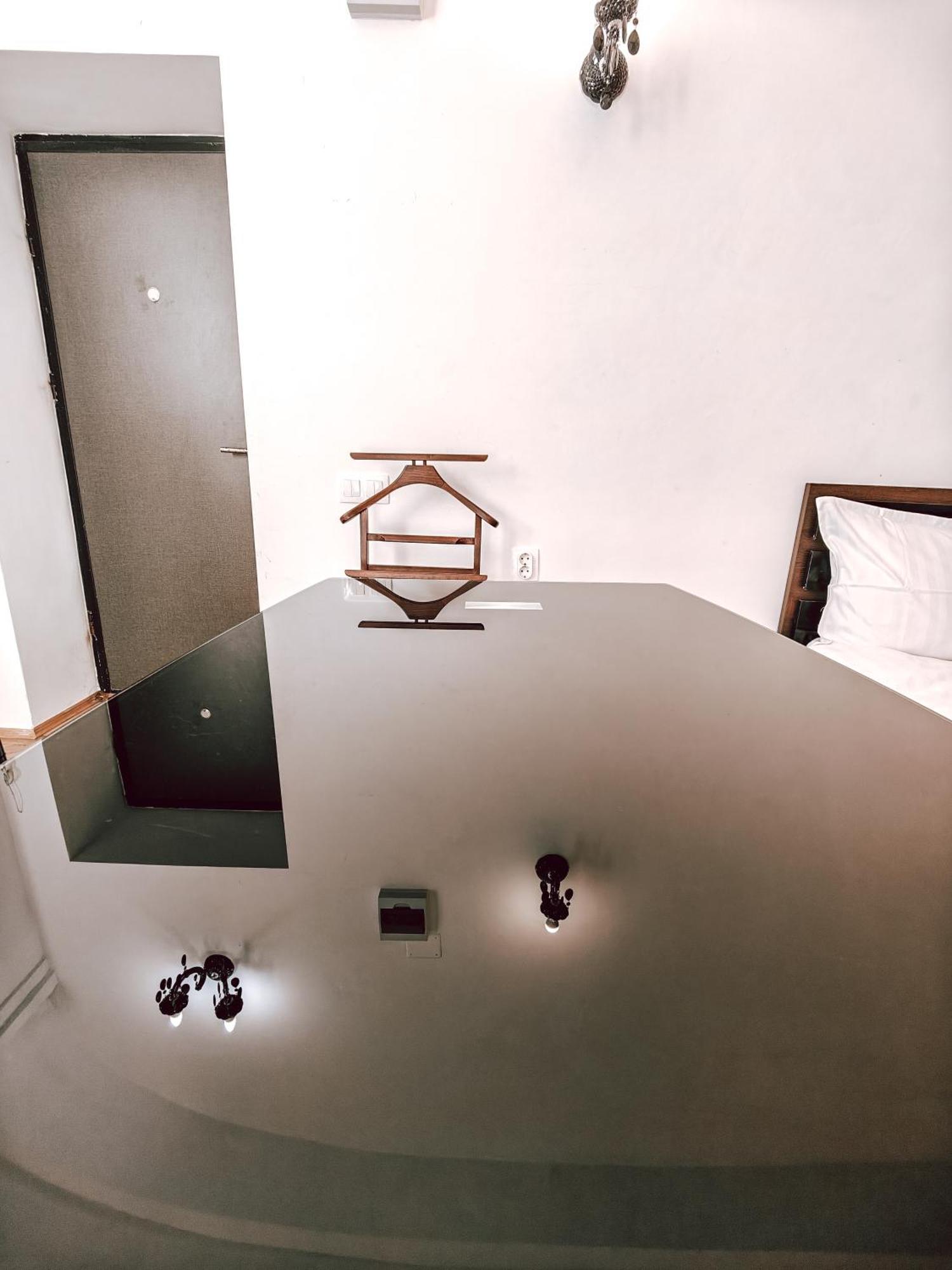 Berindei Studio - City Center - Private Parking Cluj-Napoca Eksteriør billede