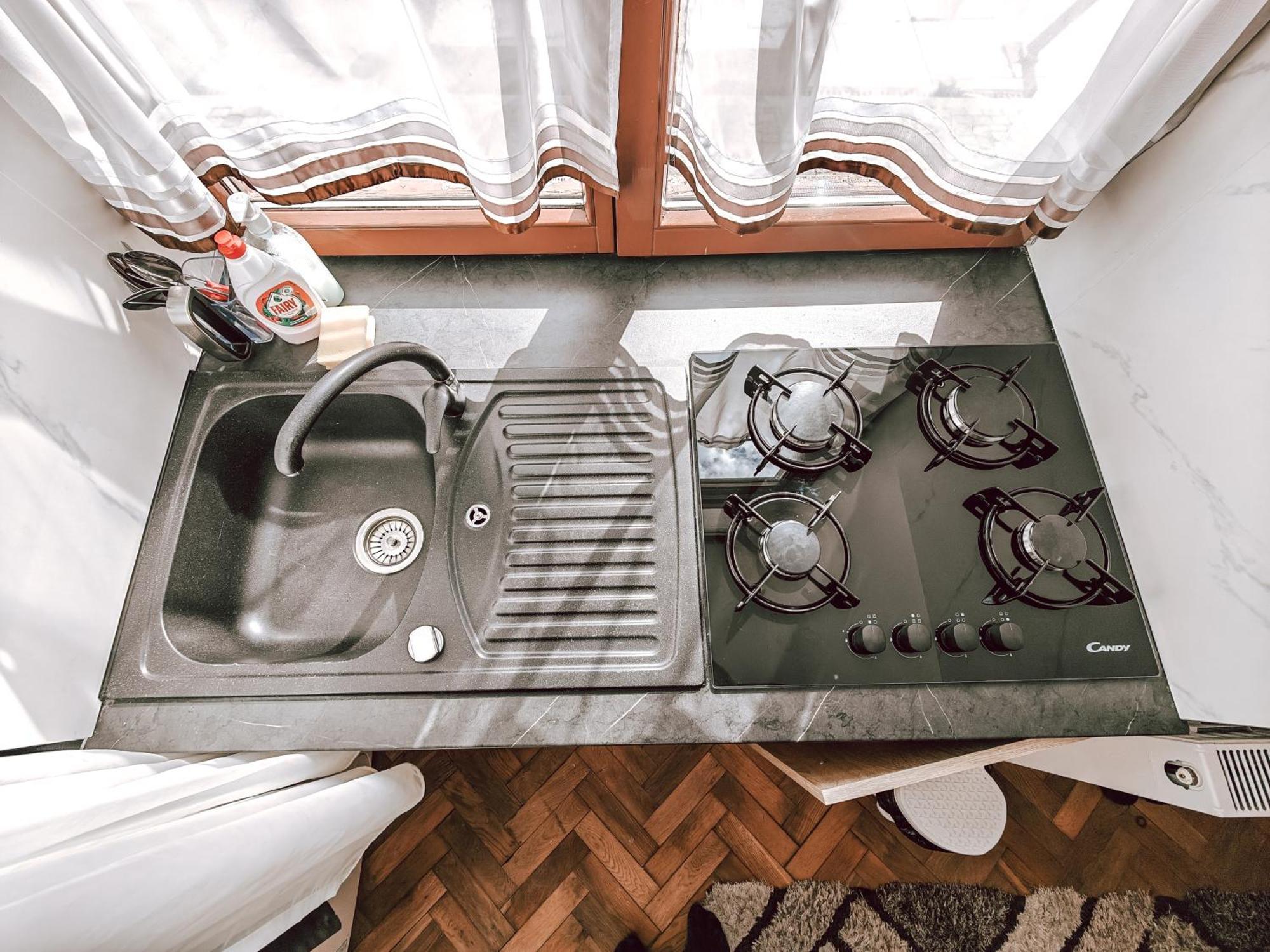 Berindei Studio - City Center - Private Parking Cluj-Napoca Eksteriør billede